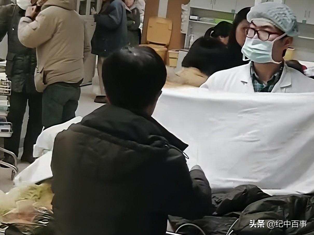 男子提着断腿去医院,上海男子抢救室内放弃治疗