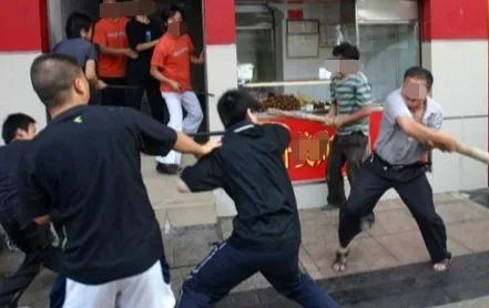 你跟别人打架打不过怎么办,你和别人打架了有什么感受