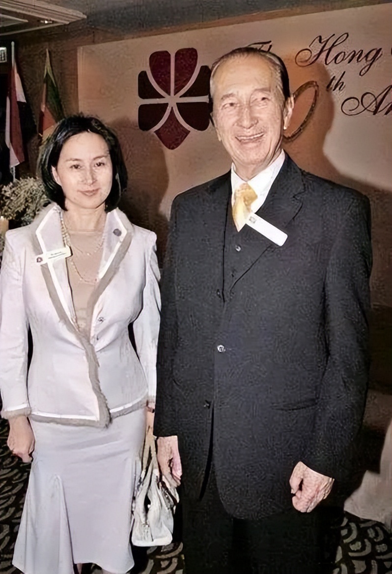 李嘉欣何超琼最近消息,何超琼梁安琪李嘉欣