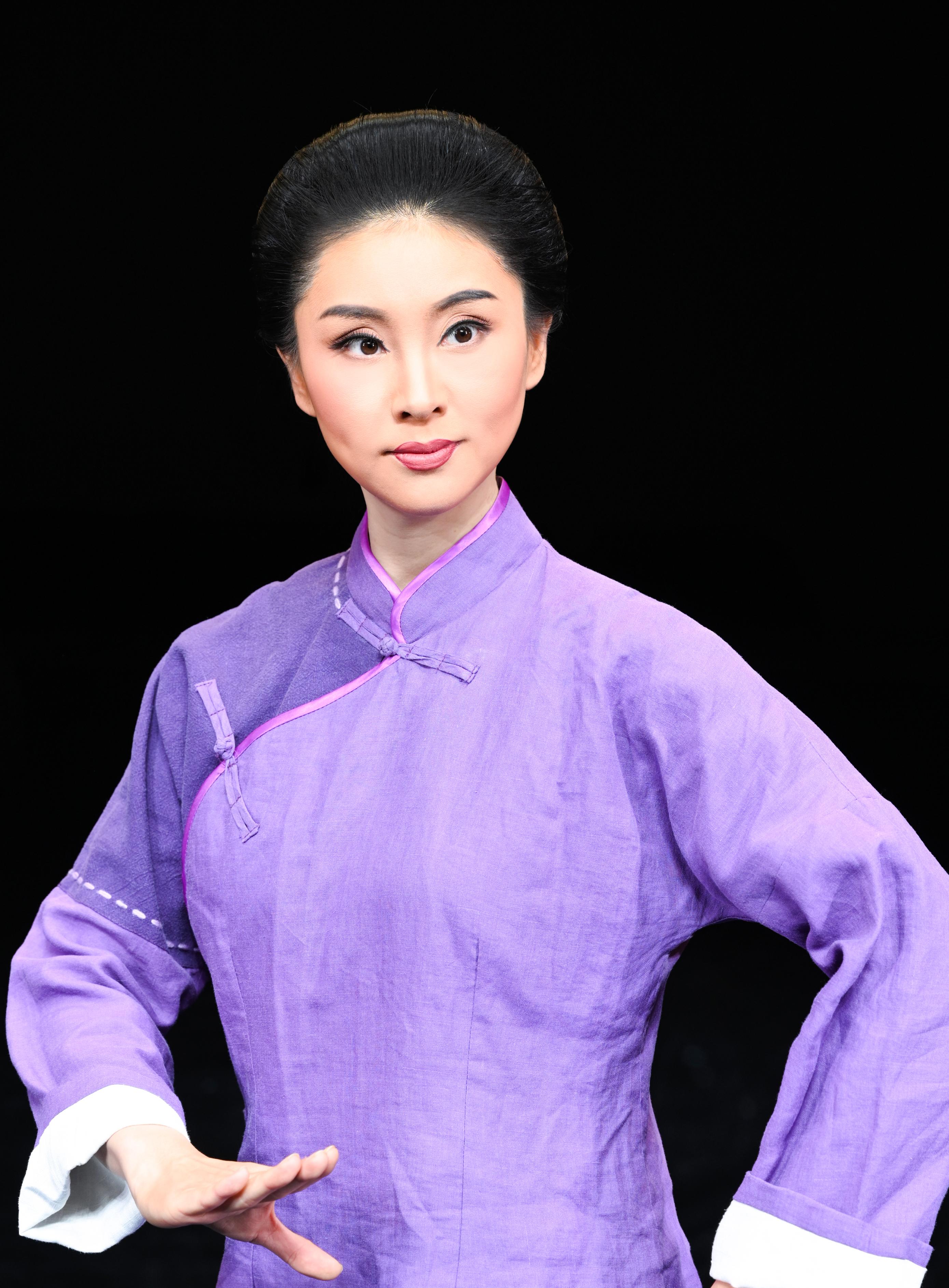 灏忚嫳闆勯洦鏉ヤ腑鐨勬潕澶у彅涓昏浜嬭抗,灏忚嫳闆勯洦鏉ヤ腑鏉庡ぇ鍙旂殑浜嬭抗