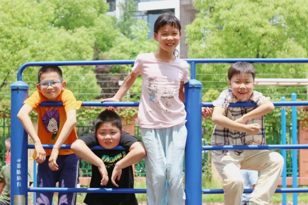 鍎跨鍙嬪ソ瀛︽牎鏁欒偛妗堜緥,鍎跨鍙嬪ソ灏忓