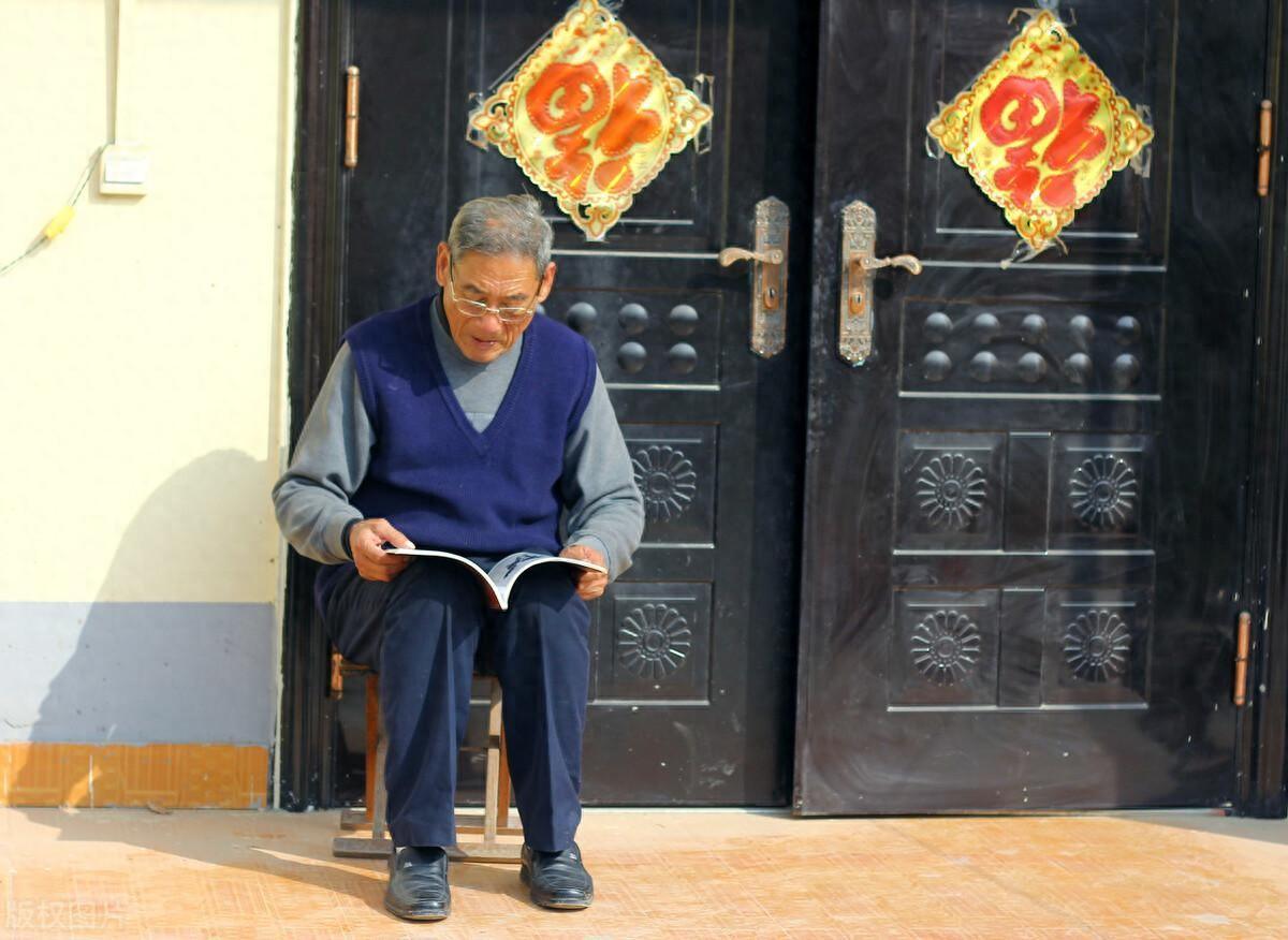 宁住抬轿屋不住井字房,宁住碰头屋不住背水房