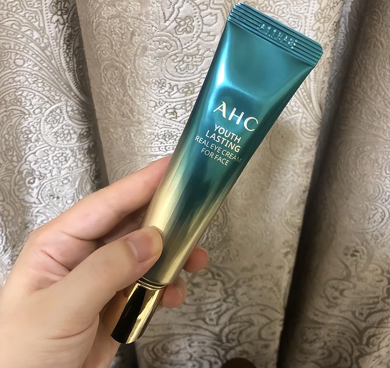 菲洛嘉哪一款眼霜好用,ahc眼霜和菲洛嘉眼霜哪个好