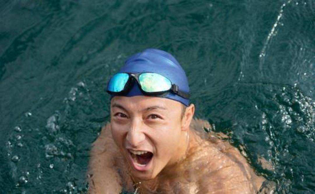 人比人气死人！这8位明星不但名气大，还个个“身怀绝技”