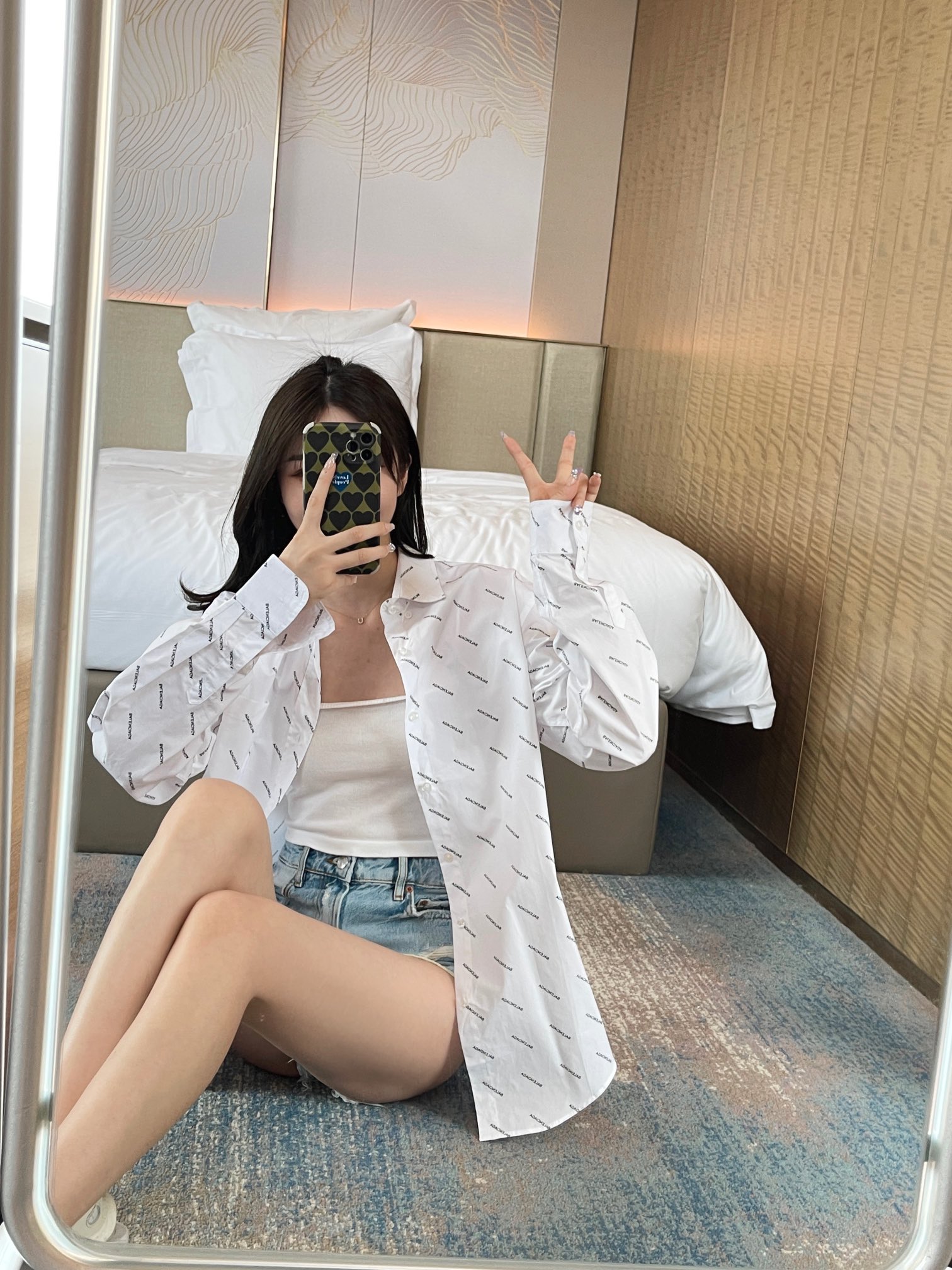 BALENCIAGA巴黎世家经典斜纹弹幕满印长袖衬衫再也不单调完美还原