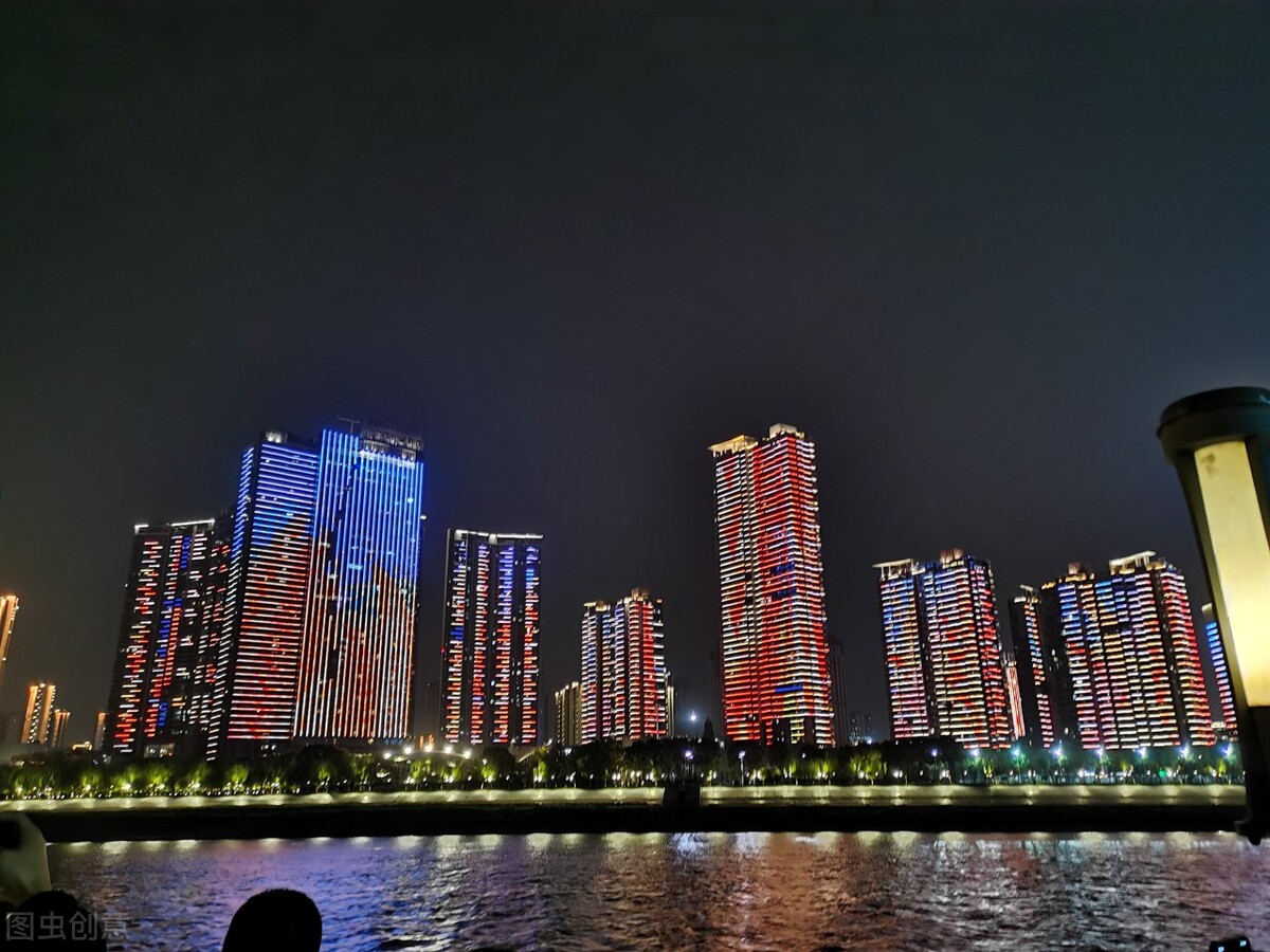 成都重庆地区大学排行榜,重庆大学武汉大学哪个好