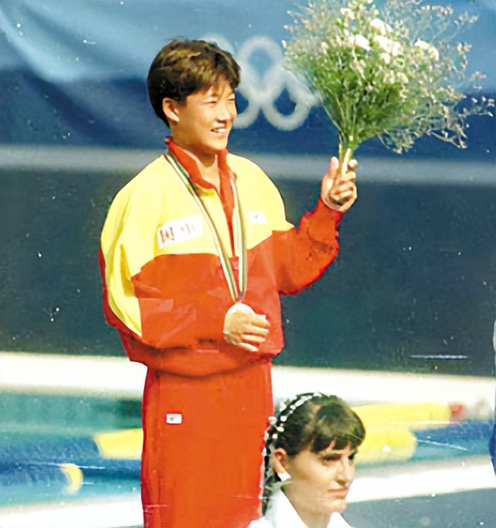 跳水女皇伏明霞家庭,跳水冠军伏明霞婚姻