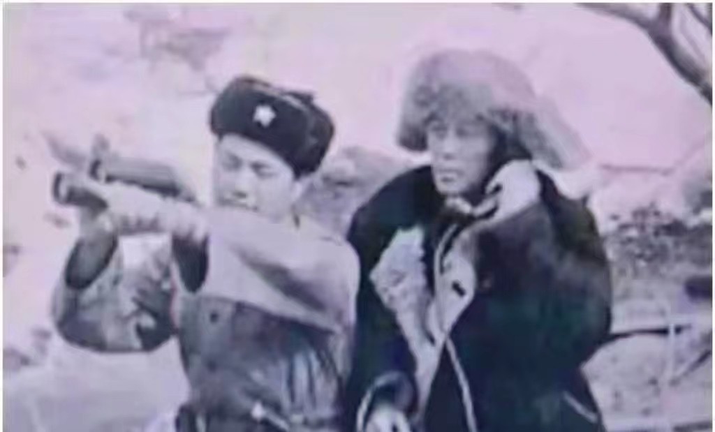 《刻苦练兵智擒窃贼显身手》一位退役老兵艰难而辉煌的创业之路