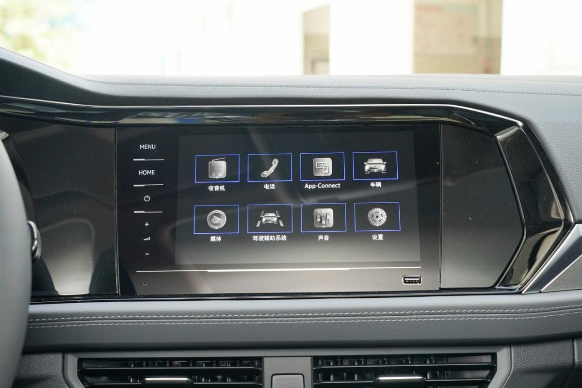 23款威朗pro乐享版对比22款速腾,别克威朗pro533t和14款轩逸对比