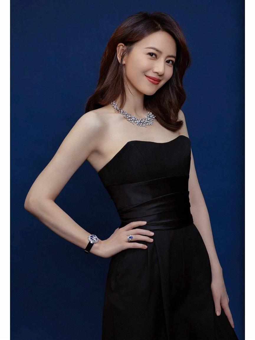 明星也逃不开的容貌焦虑：女星卸妆前后对比，自信的人才最美丽