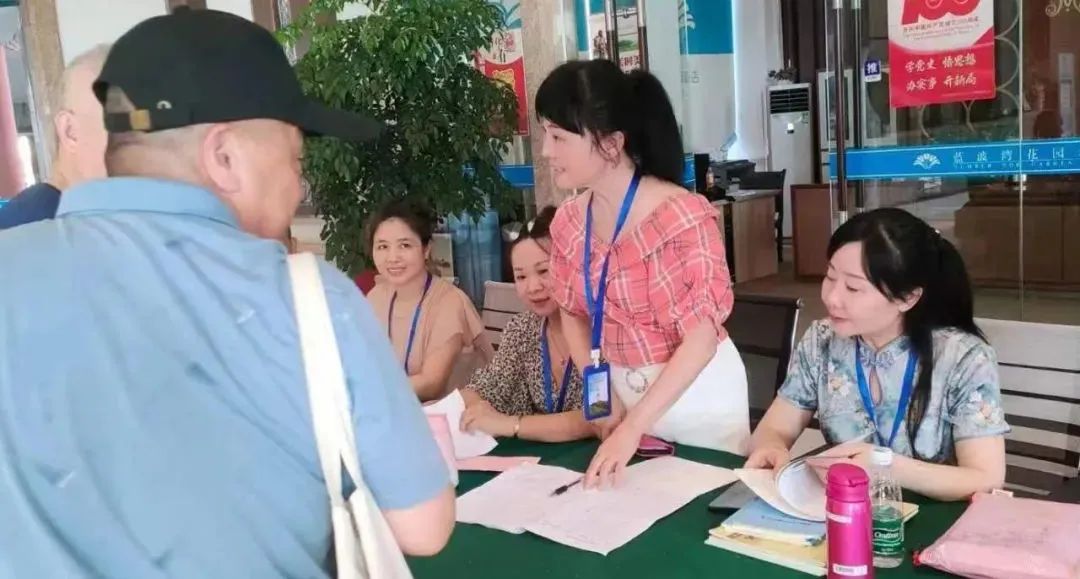 姹熻タ璇楄瘝澶т細钀嶄埂,姹熻タ钀嶄埂璇楄瘝澶т細