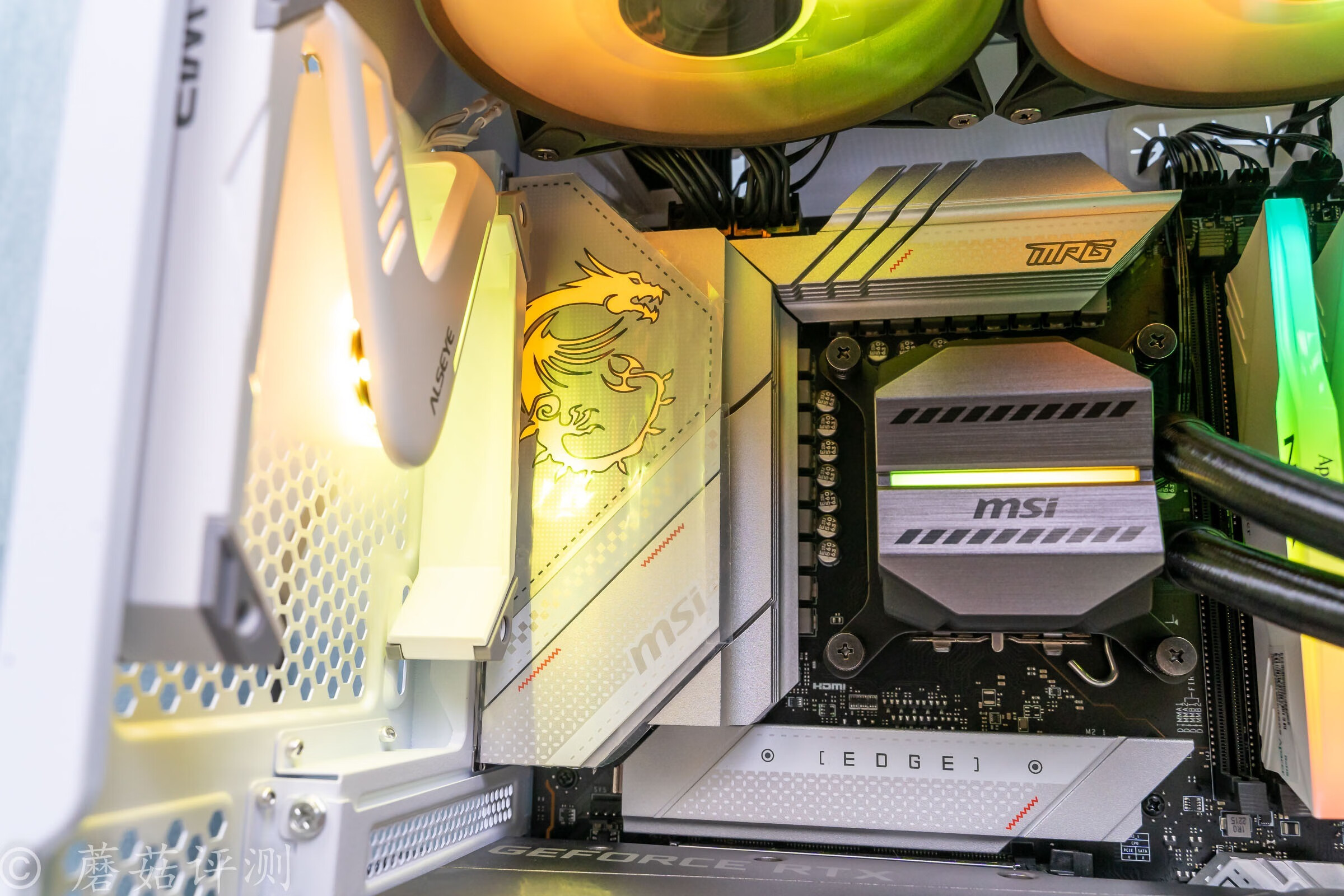 技嘉3090ti水雕显卡,技嘉rtx4090魔鹰oc怎么样