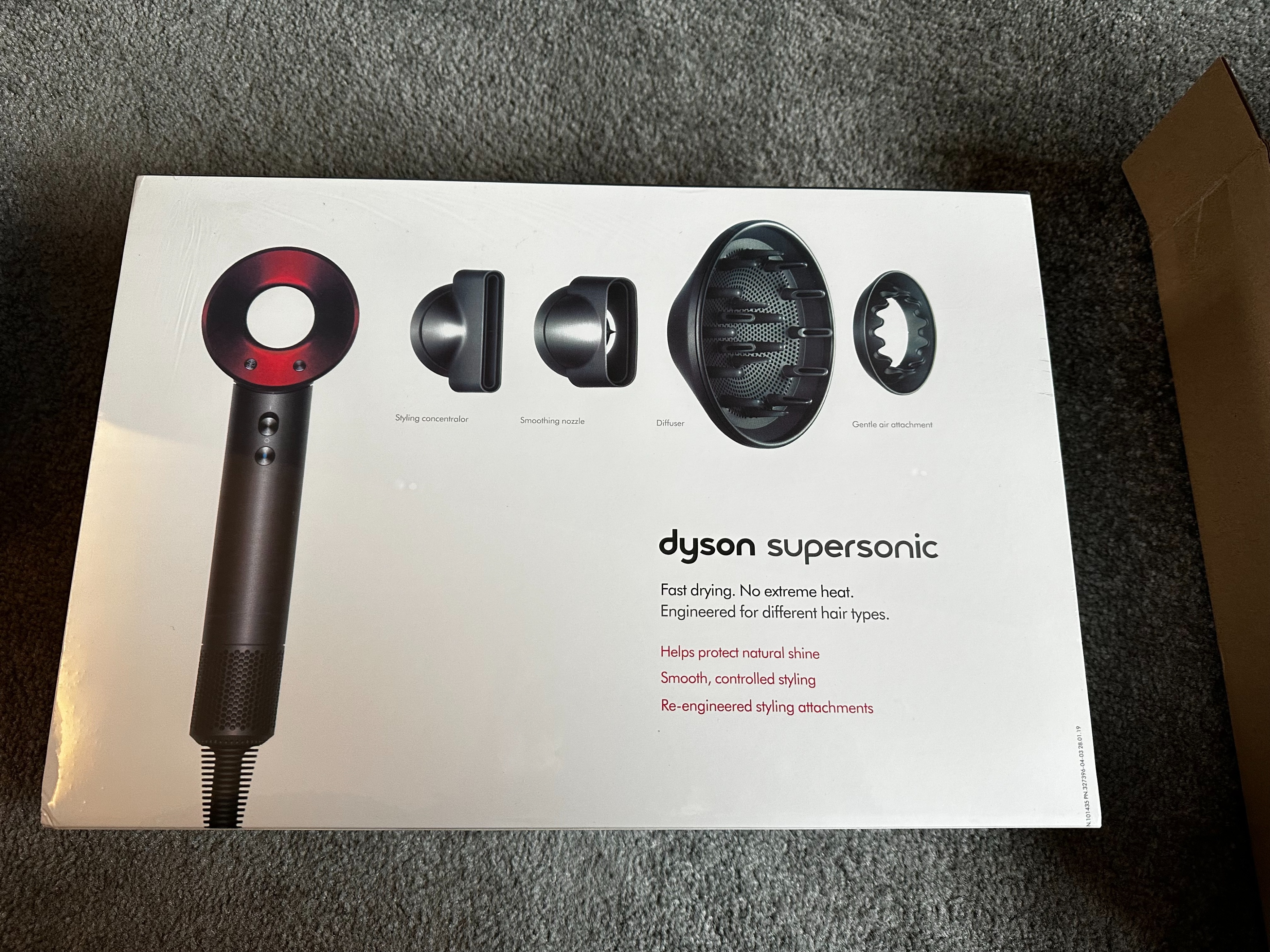 淘宝上仿戴森吹风机能买吗,专柜购入戴森吹风机能退货吗