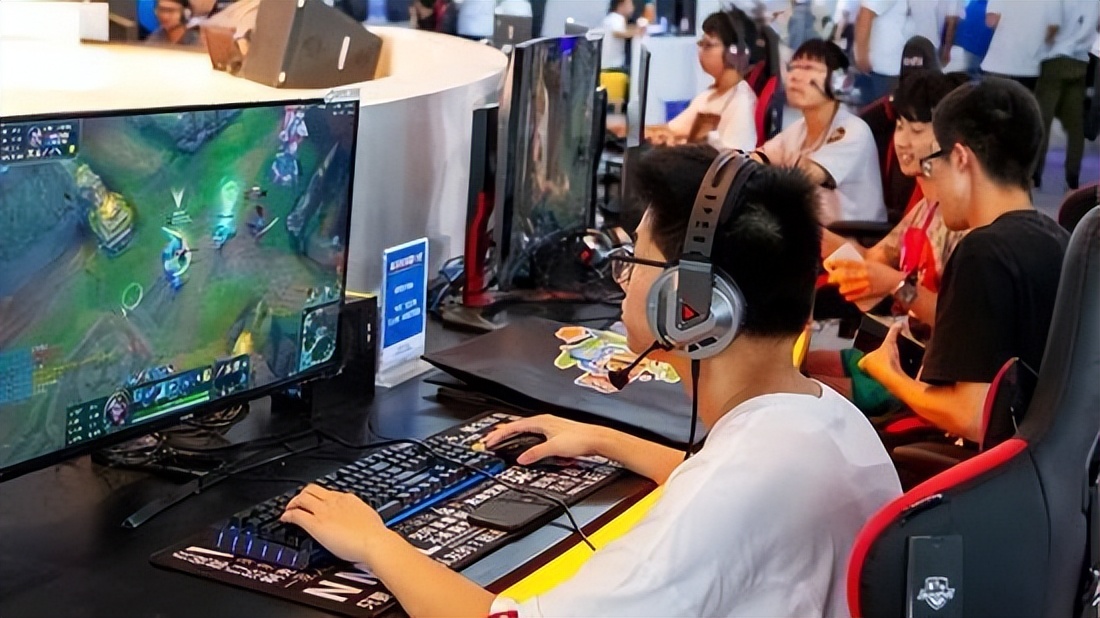 哪些游戏公司靠什么赚钱,游戏行业到底有多赚钱