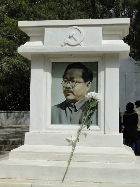 八宝山革命公墓一号与八十一号,八宝山革命公墓一号墓主人是谁