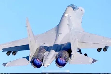 辽宁舰跟山东舰满载多少飞机,辽宁舰跟山东舰舰载机数量