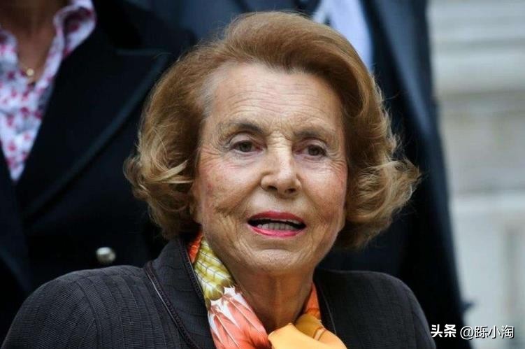 中国女首富杨惠妍首次亮相,女首富杨惠妍有几个孩子