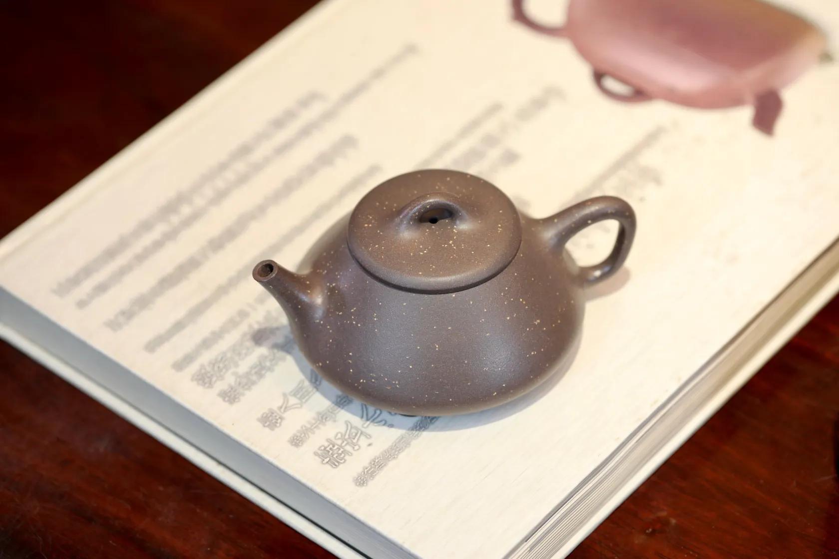 如何鉴别紫砂壶泥料,天星泥料紫砂壶好吗