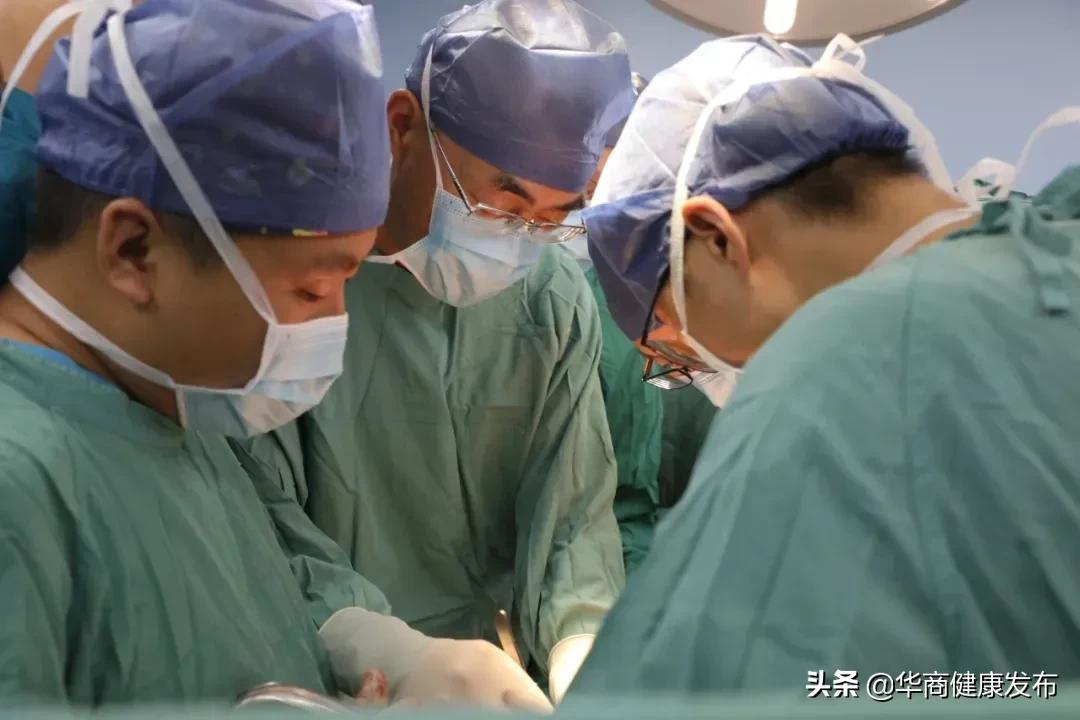 三尺钢筋贯穿胸腹,1米长的钢筋穿过脑袋