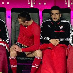 男足比赛场面,男足笑死对手