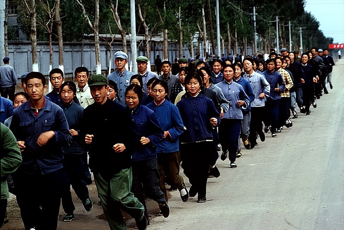 80年代欧美中性风穿搭,复古风穿搭80年代衣服