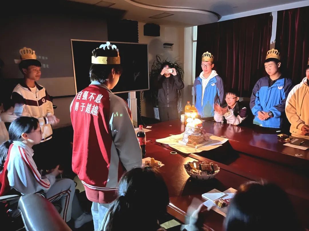 共庆生,心相连,齐前进|长实呈贡学生会集体生日团建活动