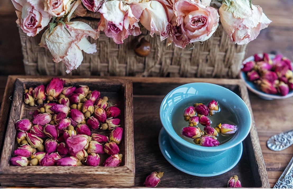 春日喝什么茶好,春天女人喝什么养颜抗衰老