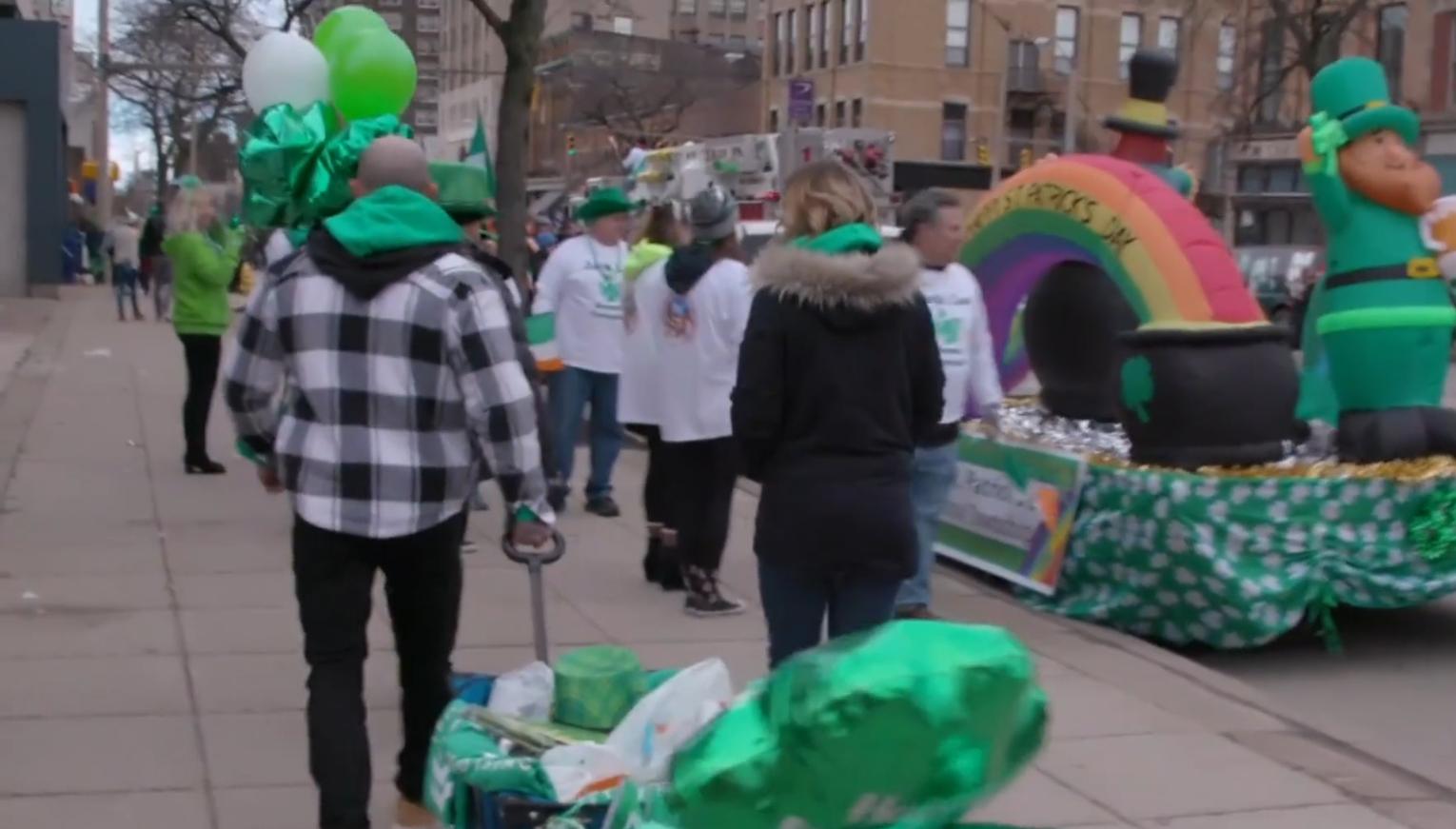 富豪挑战100万美元白手起家,美国富豪隐藏创业