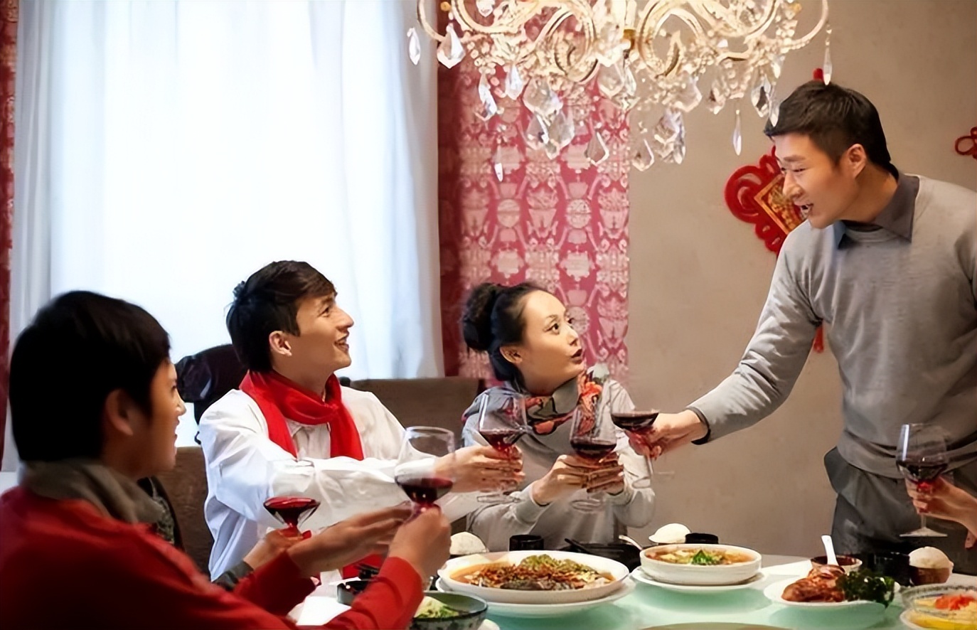 什么酒比较好喝又实惠,请人吃饭不知道买什么菜合适