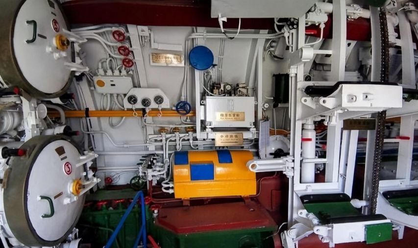 潜艇兵是怎样工作和生活的,潜艇兵的悲惨生活