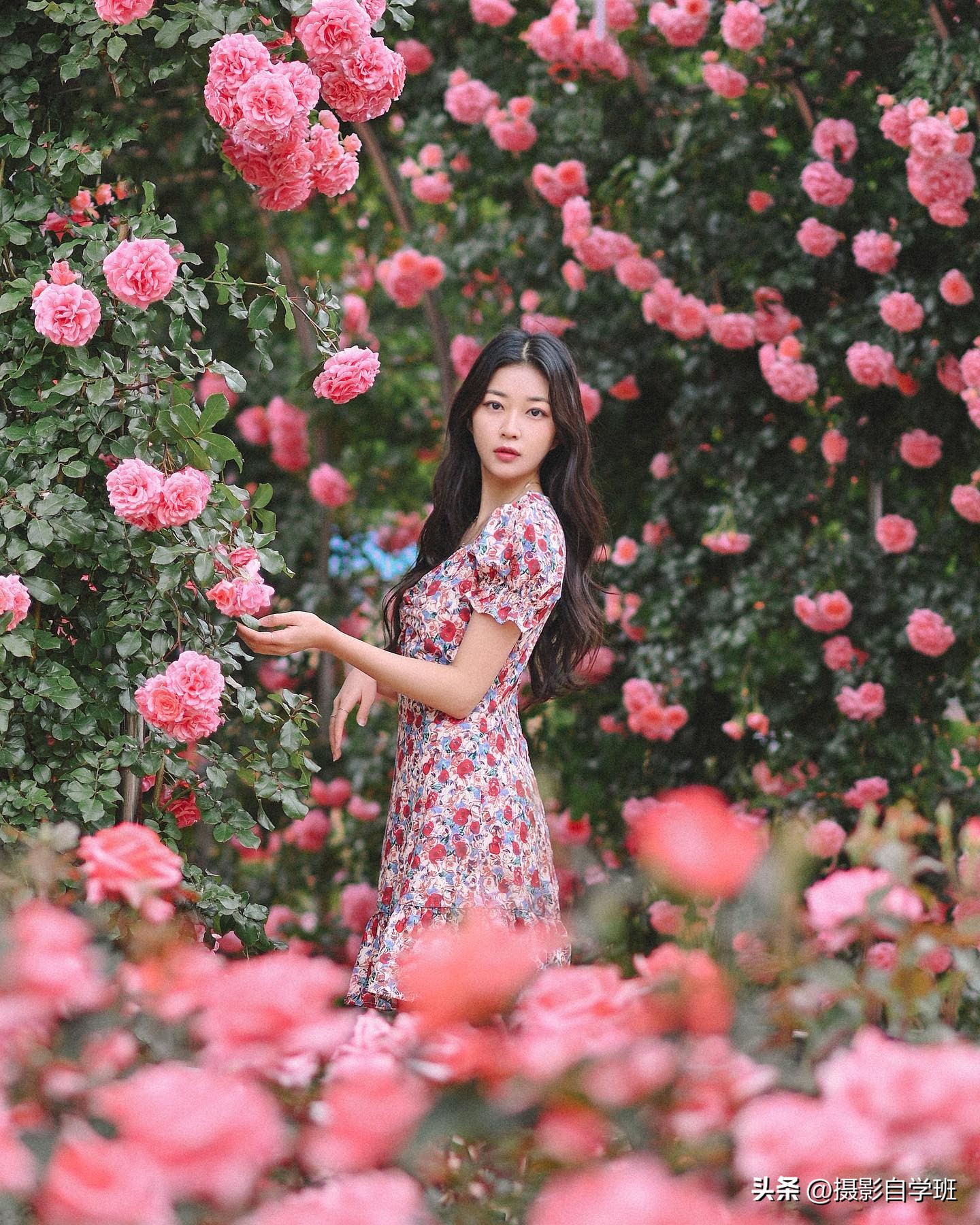 夏日人像摄影姿势摆拍教程,夏天摄影拍照技巧