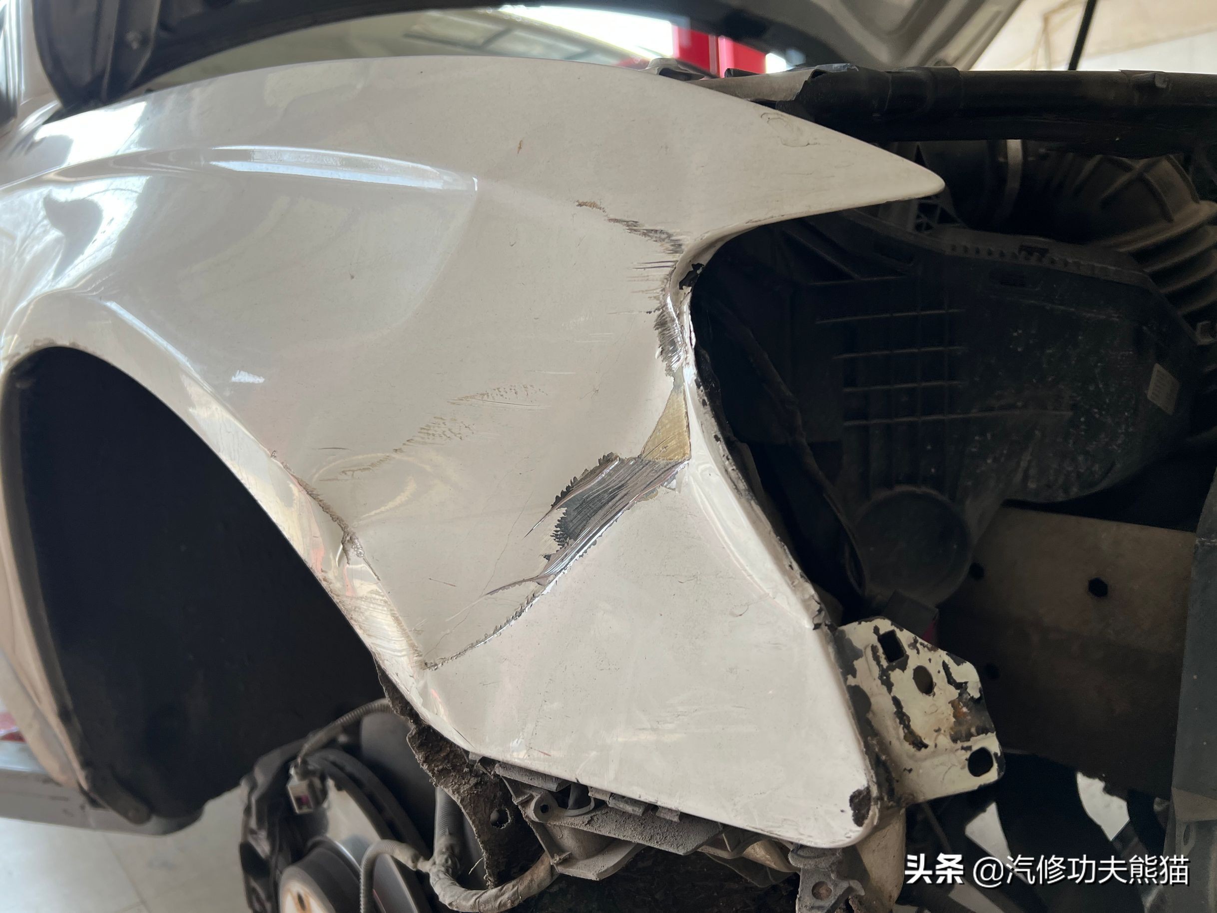 老车翻新修复奥迪a4,修复报废奥迪a4