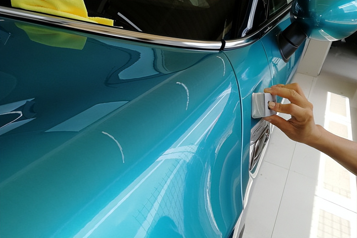 汽车漆面抛光的步骤有哪些？只需简单5步，爱车漆面光鲜亮丽！