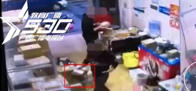 女子价值万元快递失踪,价值1万元快递包裹丢失