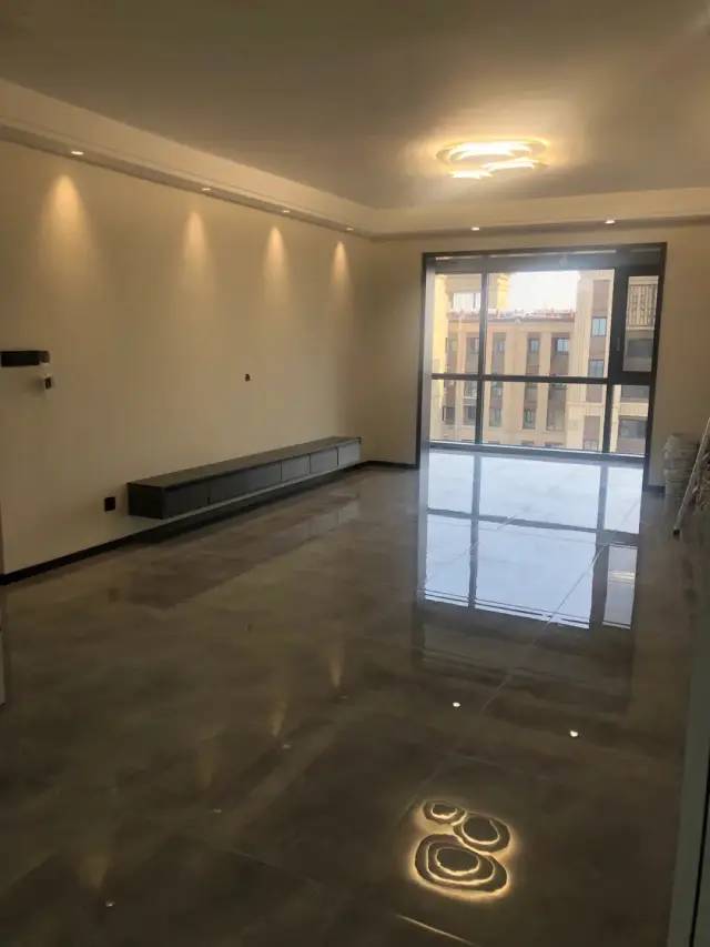 自己找人装修翻车现场,装修翻车实在没劝住