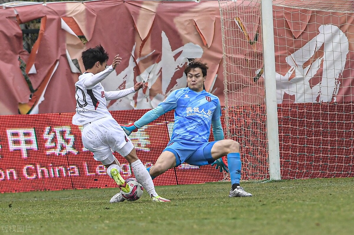 俱乐部有意另起炉灶球员准备起诉*薪讨**贵州恒丰到底还想不想干