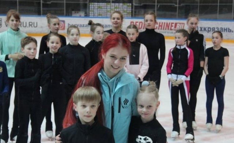 特鲁索娃散发惊艳,特鲁索娃到达北京就展示蟹步