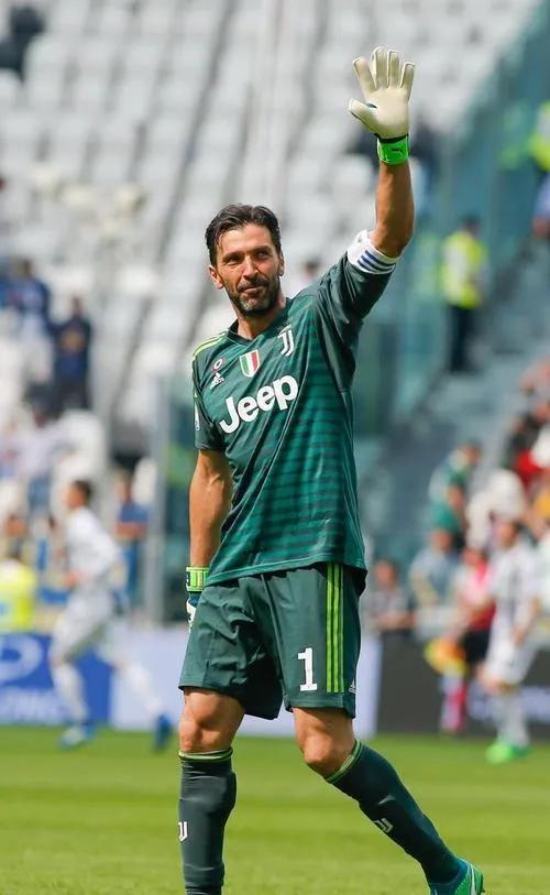 谁是足坛历史上最伟大的门将,世界足球史上最伟大巨星