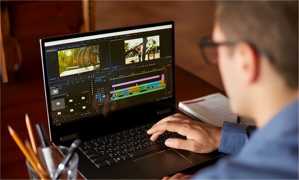 男导演拍小黄片，20部获利百万，每集成本3万却声称：都拍吐了