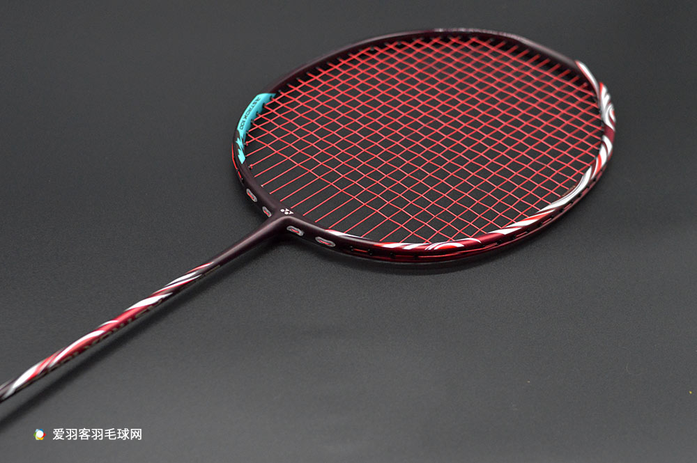 过年了买件衣服犒劳一下自己,羽毛球装备购买指南