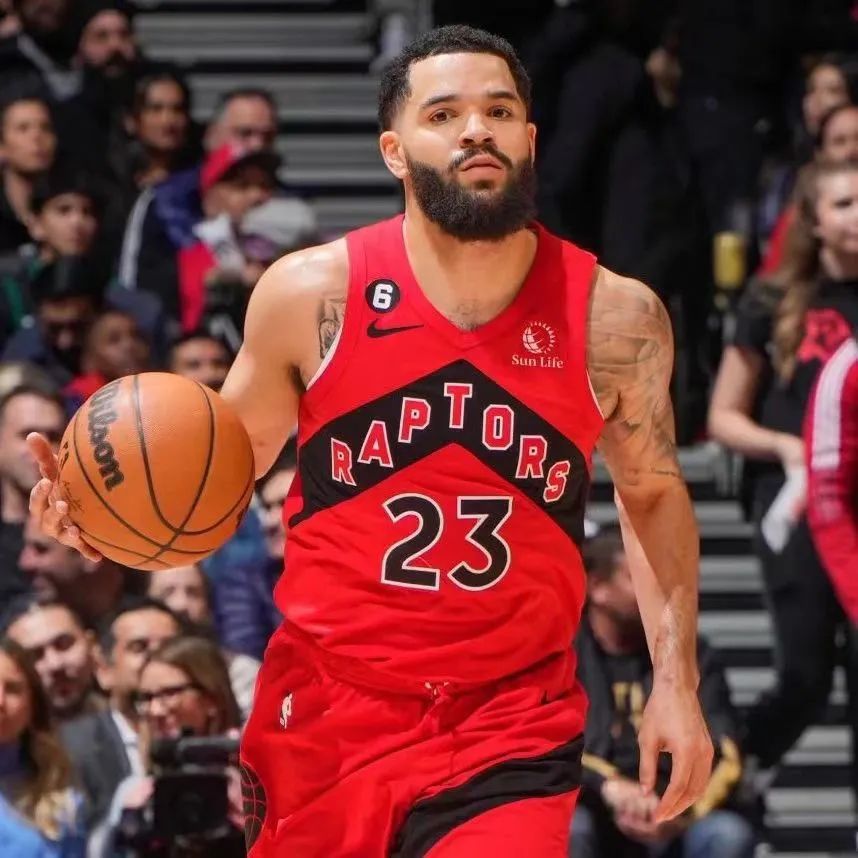 拒绝湖人8400万,拒绝勇士180万加盟湖人的球员