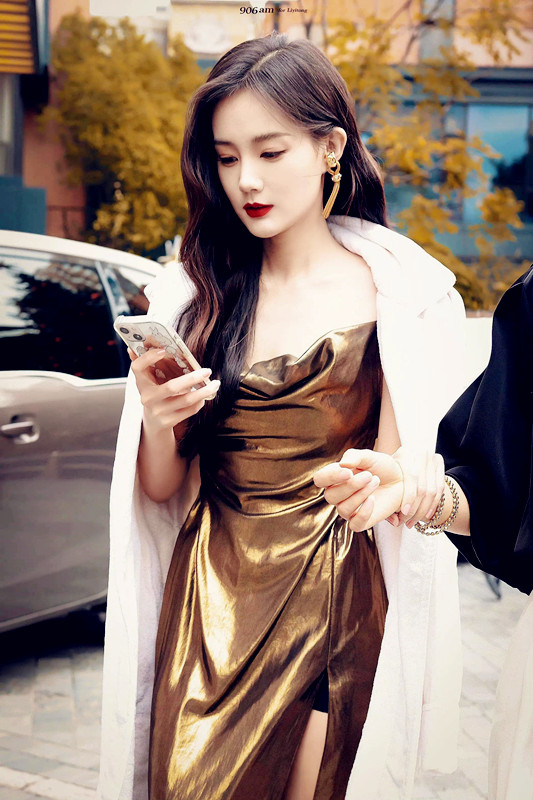 《狂飙》中的女人，高叶自己化妆，隆妮穿搭挺飒，李一桐演技粗糙