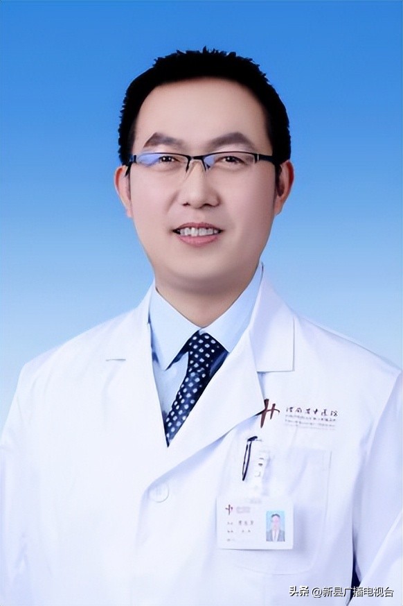 现场有中医专家免费义诊,24小时在线义诊千名医院权威专家