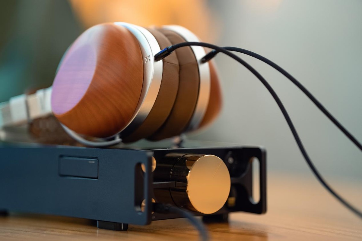 这就是参考级Hi-End听感，领略封闭式平板耳机巅峰HIFIMANHE-R10P