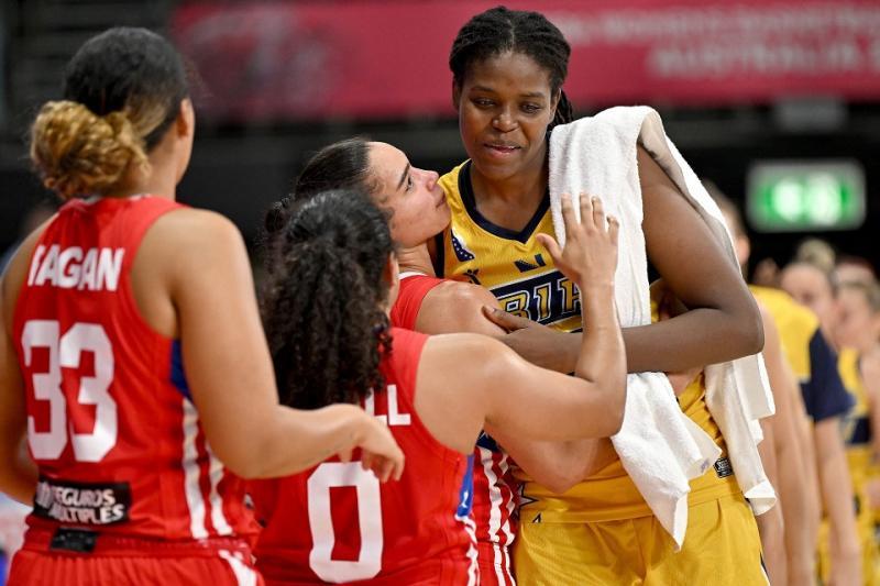 中国女篮对韩国杨力维单节16分,中国女篮47分大胜新西兰杨力维