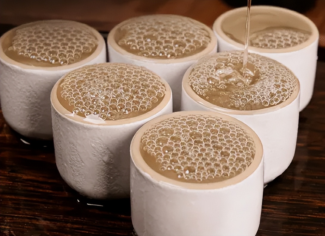 瓶身只有一个标志的酒,瓶身标记