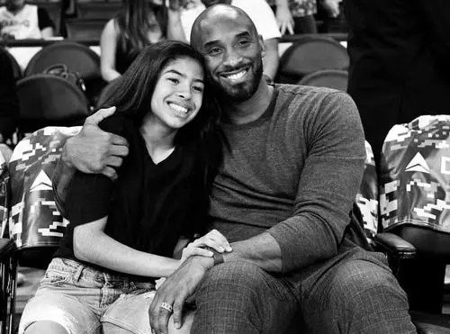 约翰肯尼迪小时候,传奇人物科比因空难不幸离世