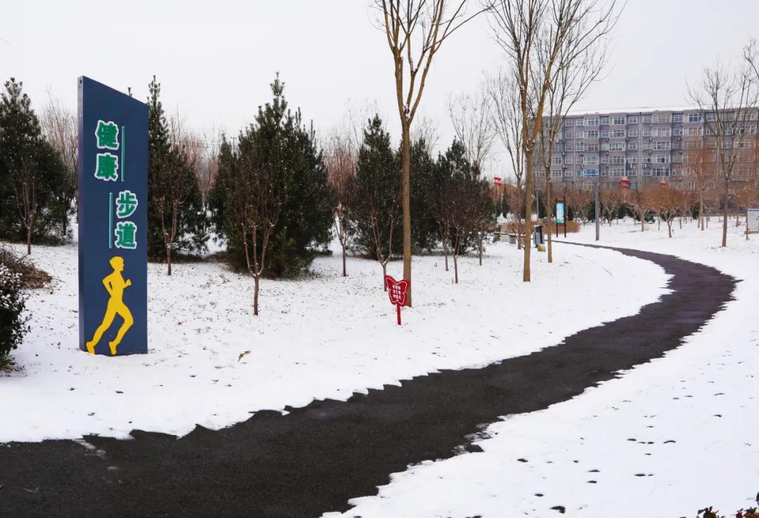 一下雪扬州就美成了广陵,一下雪新疆就美成童话世界