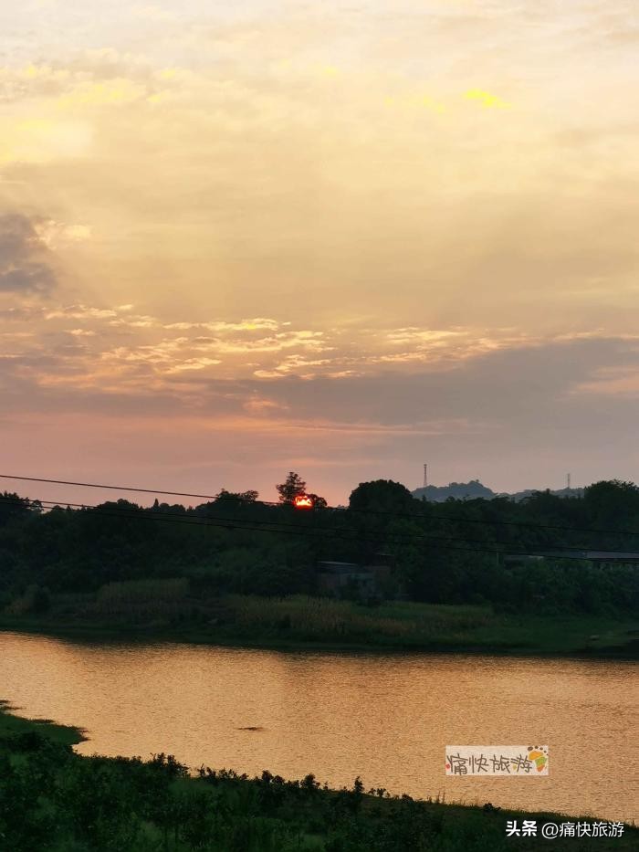 自贡看日落的好地方,自贡夜景打卡景点