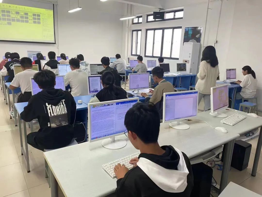 盐城东台北大青鸟基地,盐城北大青鸟软件大赛